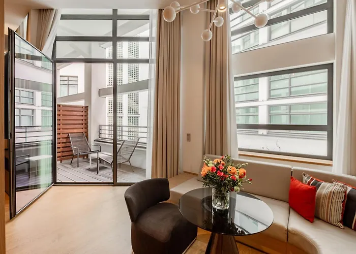 Le Cinq Codet Отель 5*