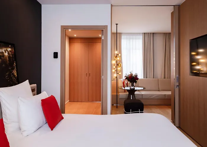 Le Cinq Codet 5* Париж