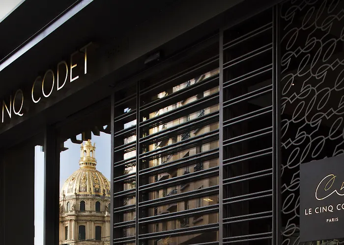 Le Cinq Codet Париж