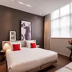 Le Cinq Codet 5* Párizs
