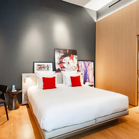 Le Cinq Codet Hotel 5*