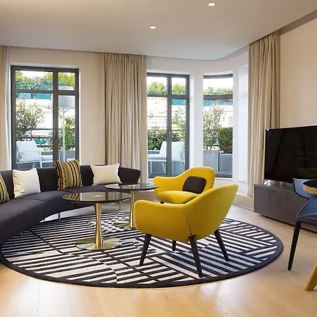 Le Cinq Codet Hotel 5*