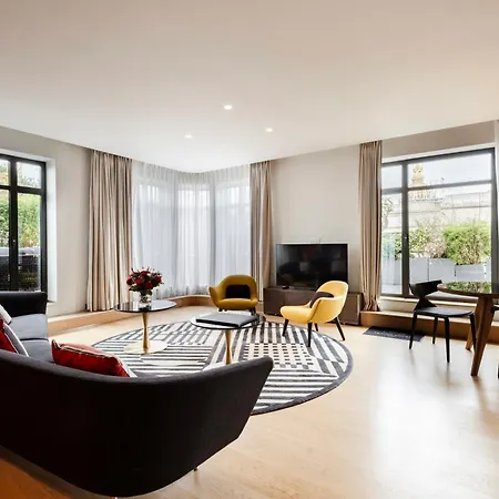 Le Cinq Codet 5* Paris