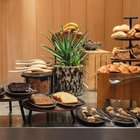 Le Cinq Codet 5* Paris