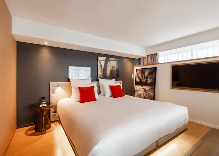 Le Cinq Codet Hotel 5*