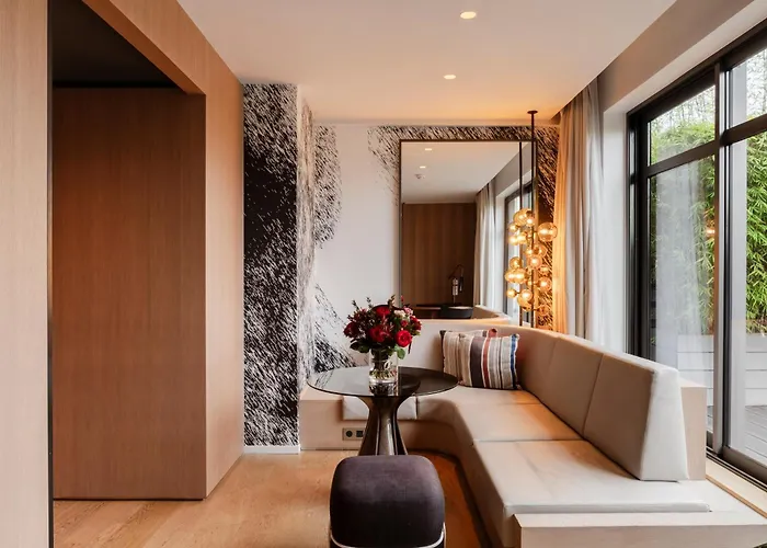 Le Cinq Codet Hotel Paris