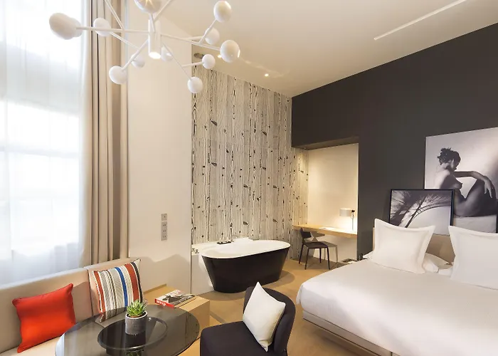 Hotel Le Cinq Codet Paris