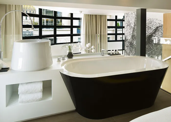 Le Cinq Codet 5* Paris