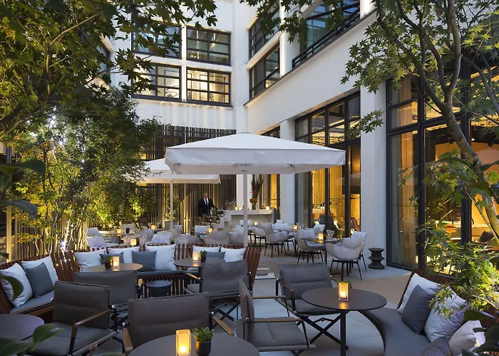 Le Cinq Codet Hotel Paris