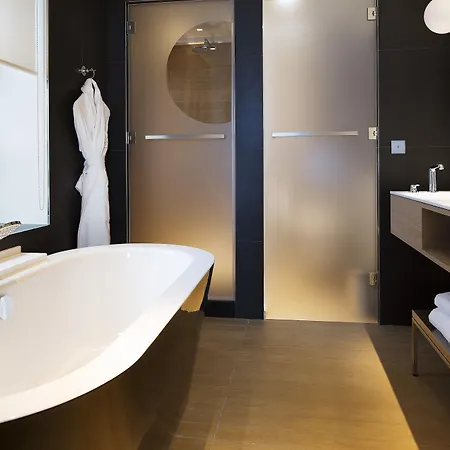 Hotel Le Cinq Codet 5*