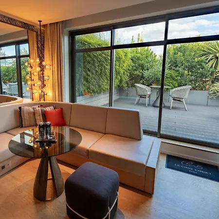 Hotell Le Cinq Codet